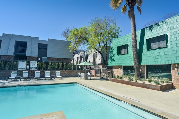 Jewel Apartment Homes apartments in Austin TX