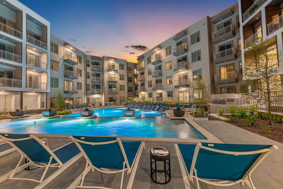 Windsor Preston Apartments apartments in Addison, TX