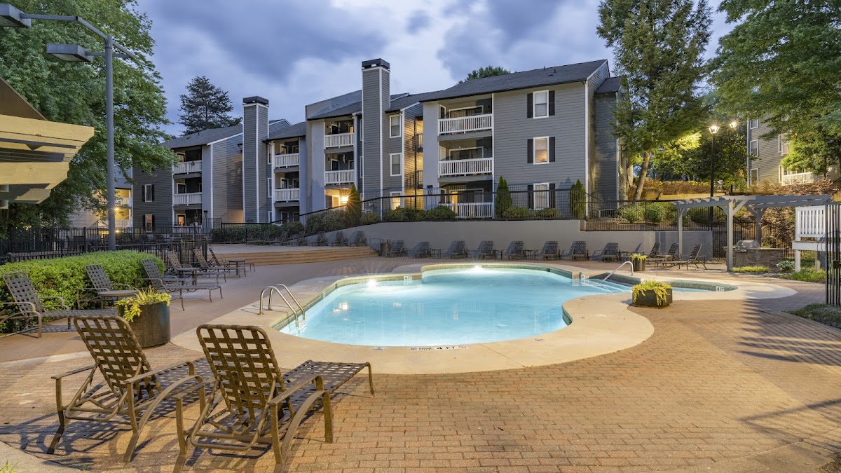The Crossings at Holcomb Bridge apartments in Alpharetta, GA