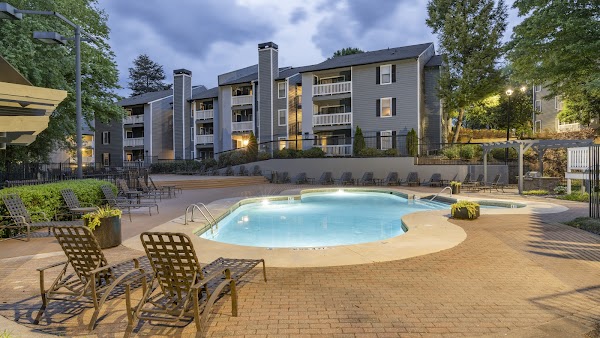 The Crossings at Holcomb Bridge apartments in Alpharetta, GA