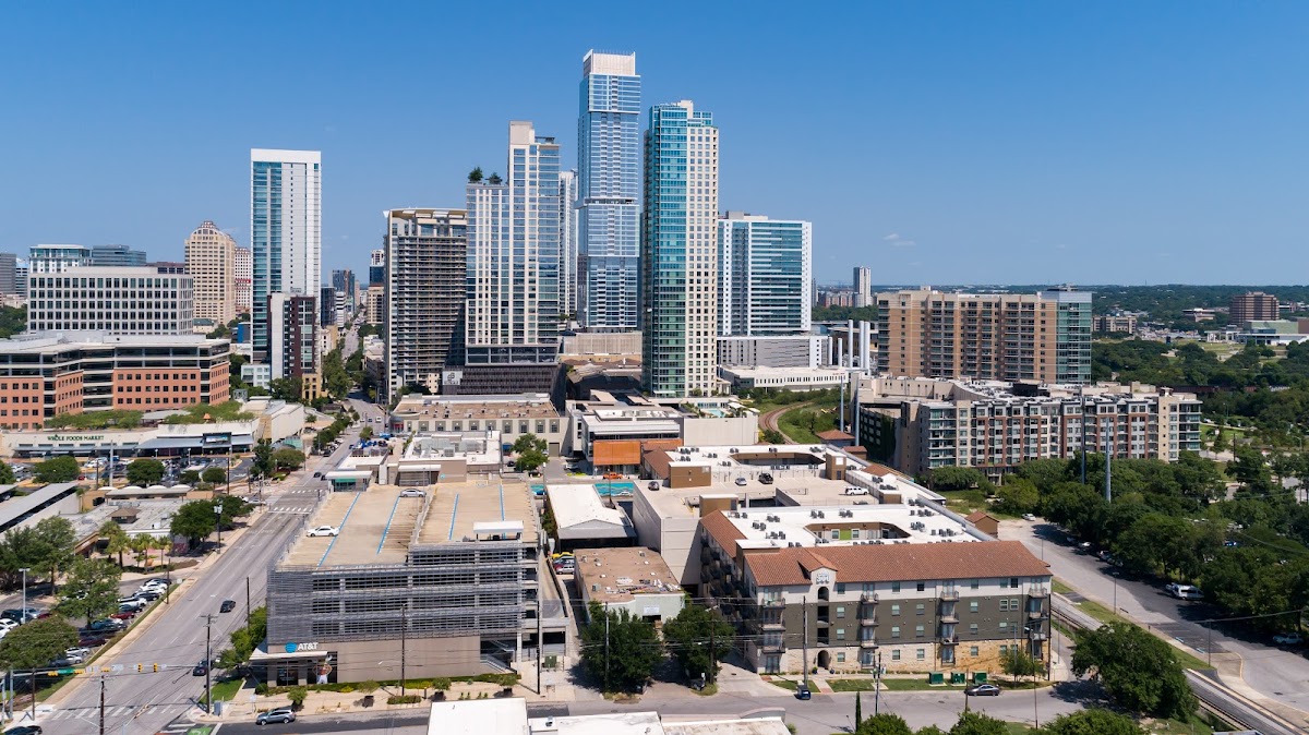 AMLI 300 apartments in Austin TX