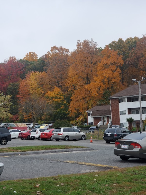 Jarvis Heights apartments in Agawam, MA