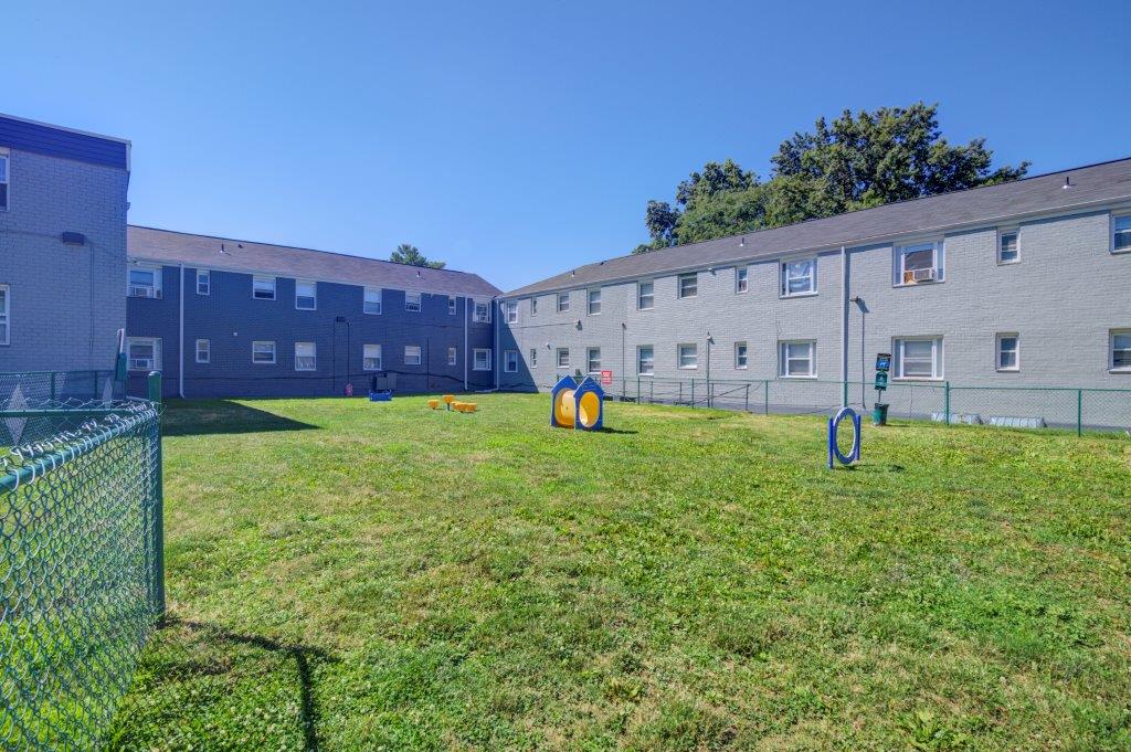 Elmwood Village Apartment Homes apartments in Elmwood Park NJ
