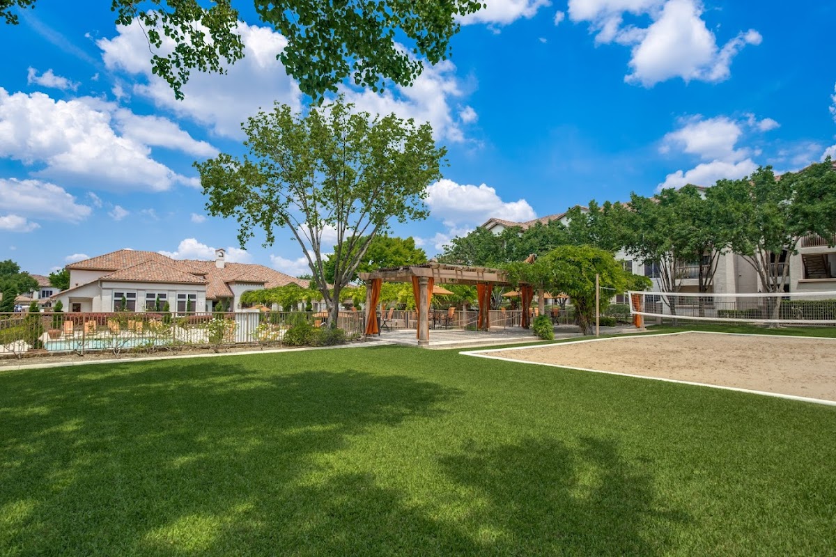 La Ventura Apartments apartments in Addison, TX