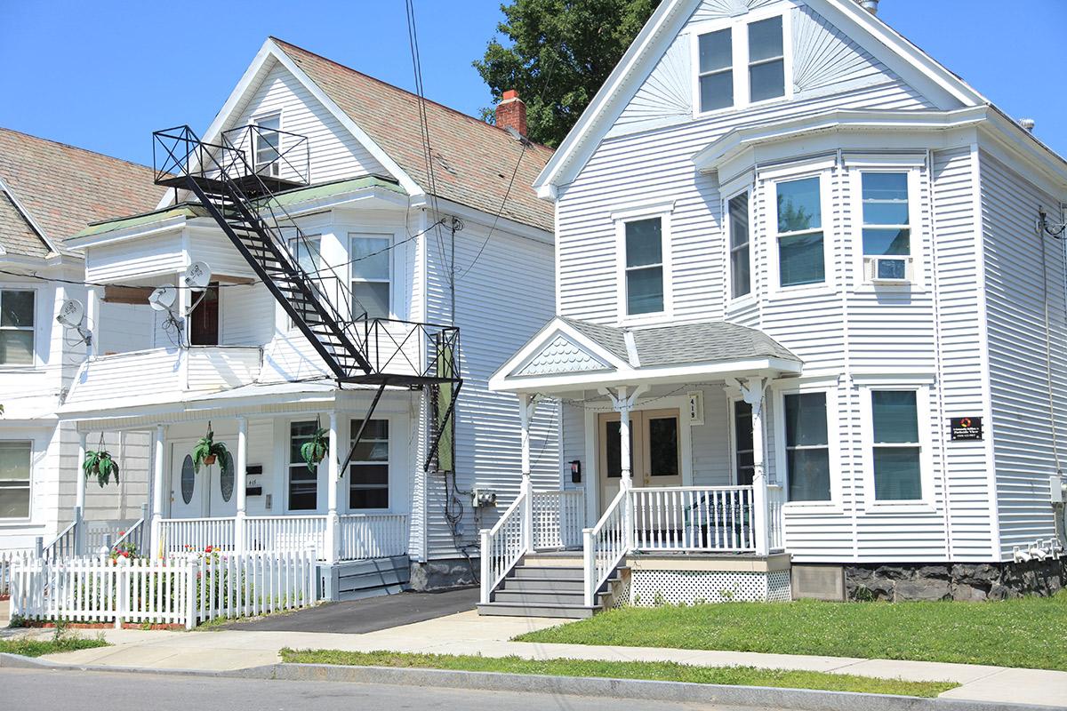 Parkside View apartments in Albany, NY