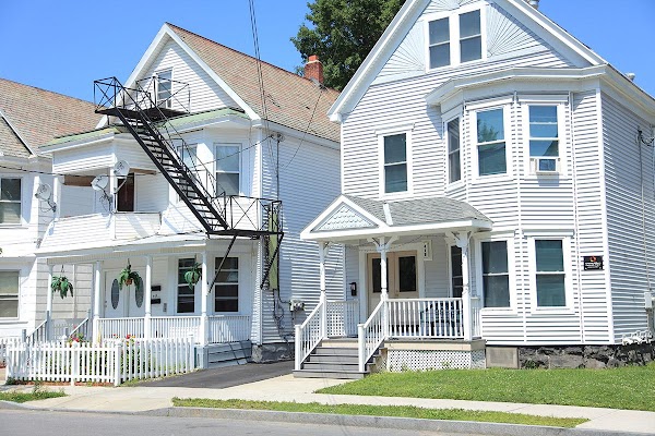 Parkside View apartments in Albany, NY