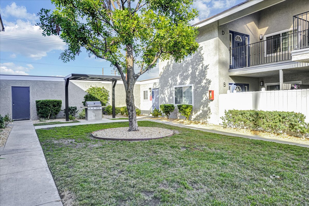 The Evergreens Apartment Homes apartments in Anaheim, CA
