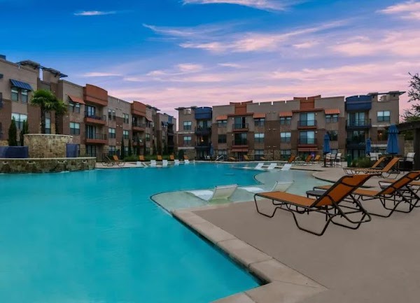 Soho Parkway Apartments apartments in Addison, TX