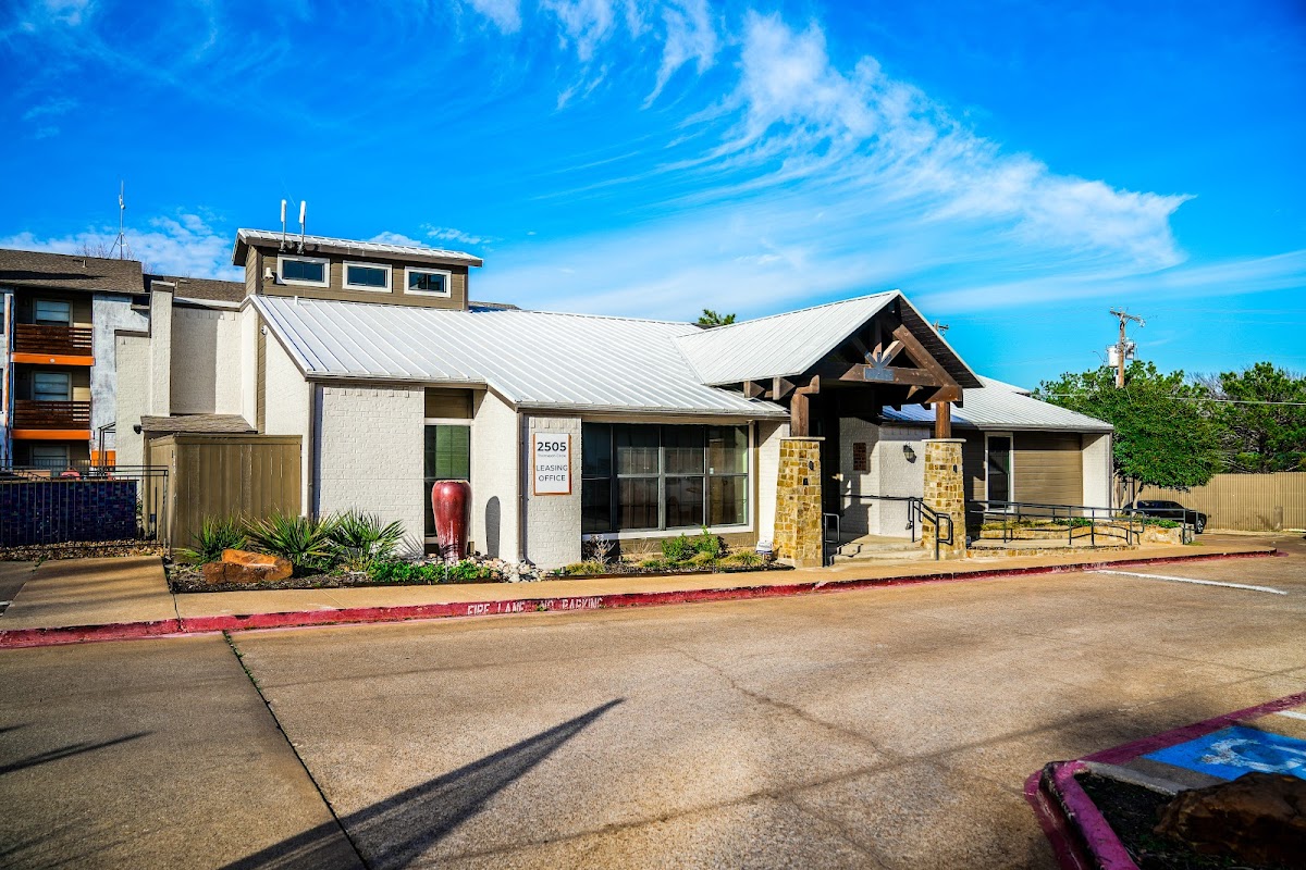 The Landry Apartments apartments in Arlington, TX