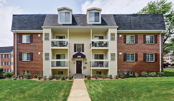 Foxchase Apartments apartments in Alexandria, VA