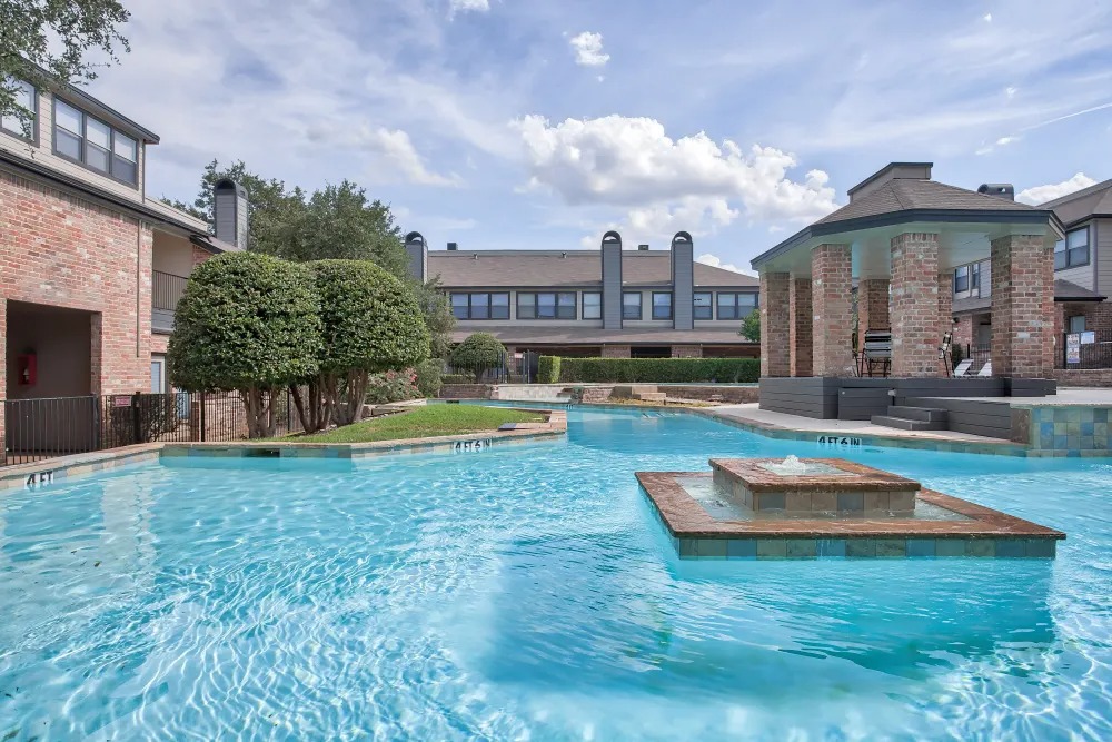 Branch Creek Apartments apartments in Addison TX