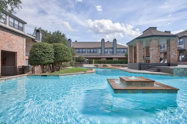 Branch Creek Apartments apartments in Addison TX