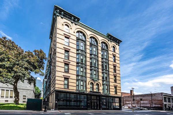 ThirtyOne Elm apartments in Springfield MA