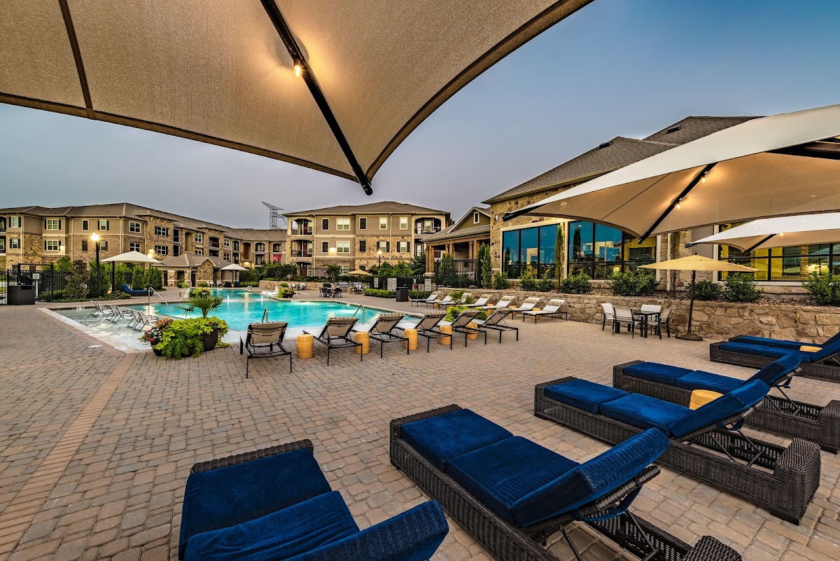 Cortland Preston North apartments in Frisco, TX