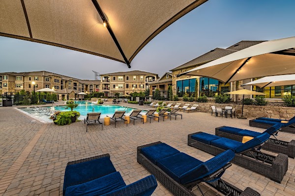 Cortland Preston North apartments in Frisco, TX