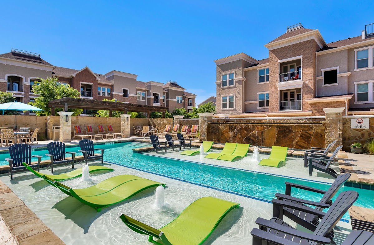 Bexley River Walk apartments in Addison, TX