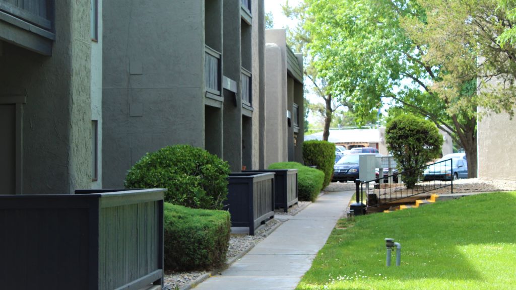 Mission Hill Apartment Homes apartments in Albuquerque NM