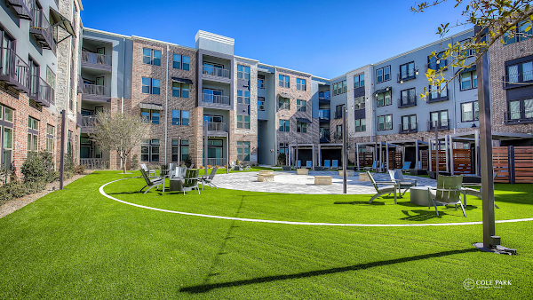 Cole Park Apartments apartments in Addison, TX