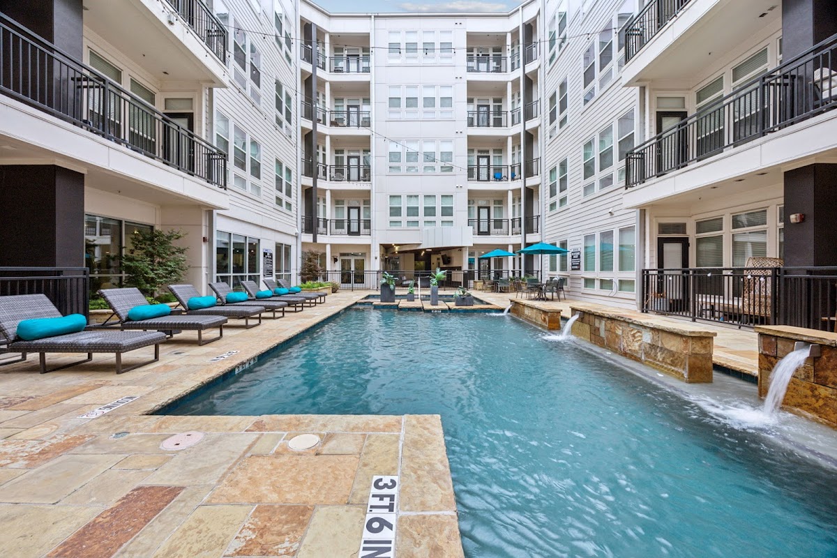 The Arts Apartments apartments in Dallas TX