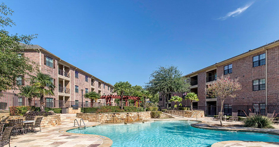 Estates at Vista Ridge Apartments apartments in Addison TX