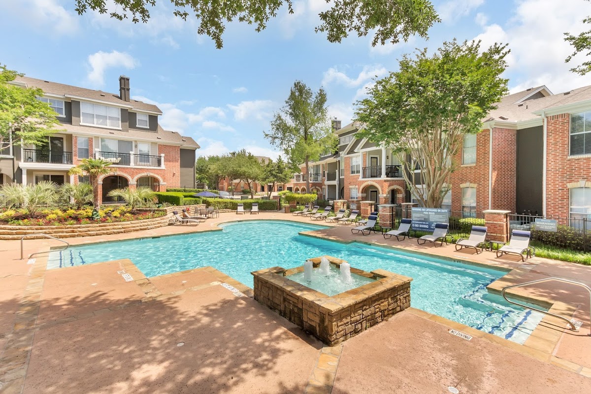 Windsor at Legacy Apartments apartments in Addison, TX
