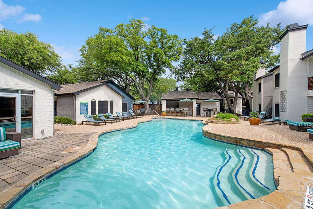 Heatherstone Apartment Homes apartments in Addison, TX