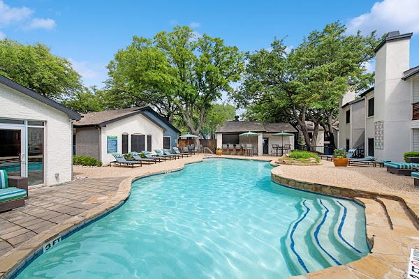 Heatherstone Apartment Homes apartments in Addison, TX