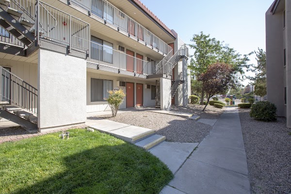 Comanche Wells apartments in Albuquerque NM
