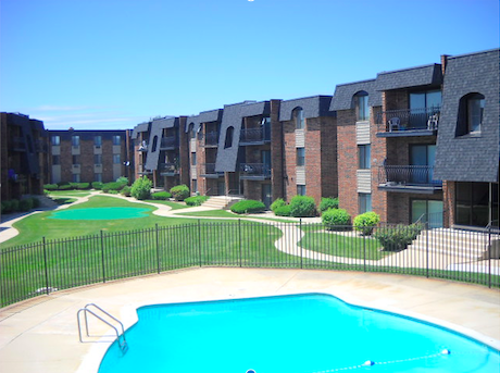 Lansing Crossing Apartments apartments in Lansing, IL