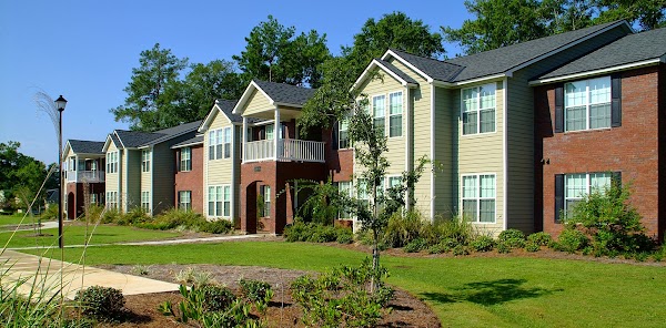 Greystone Creekwood apartments in Leesburg, GA