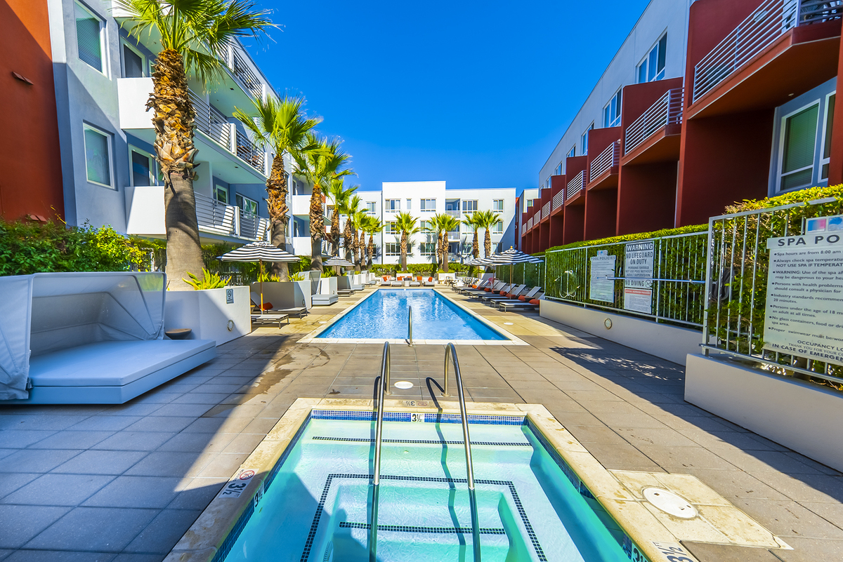 Canvas LA apartments in Los Angeles CA