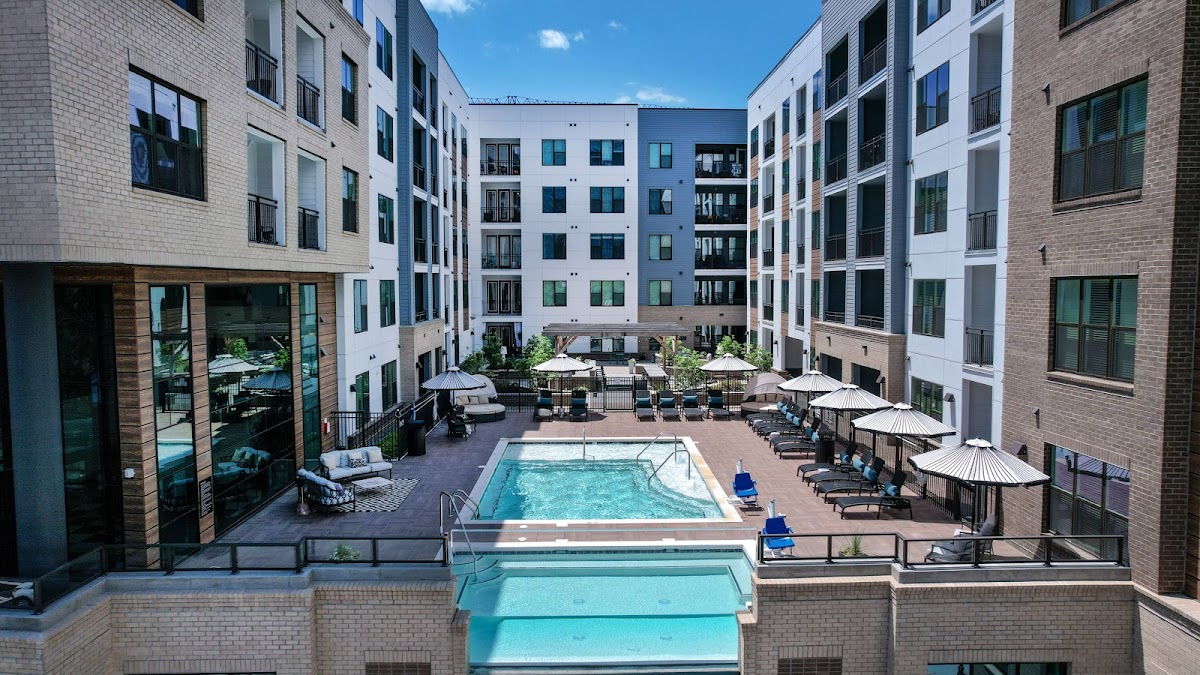 The Crown of Queen City apartments in Charlotte NC