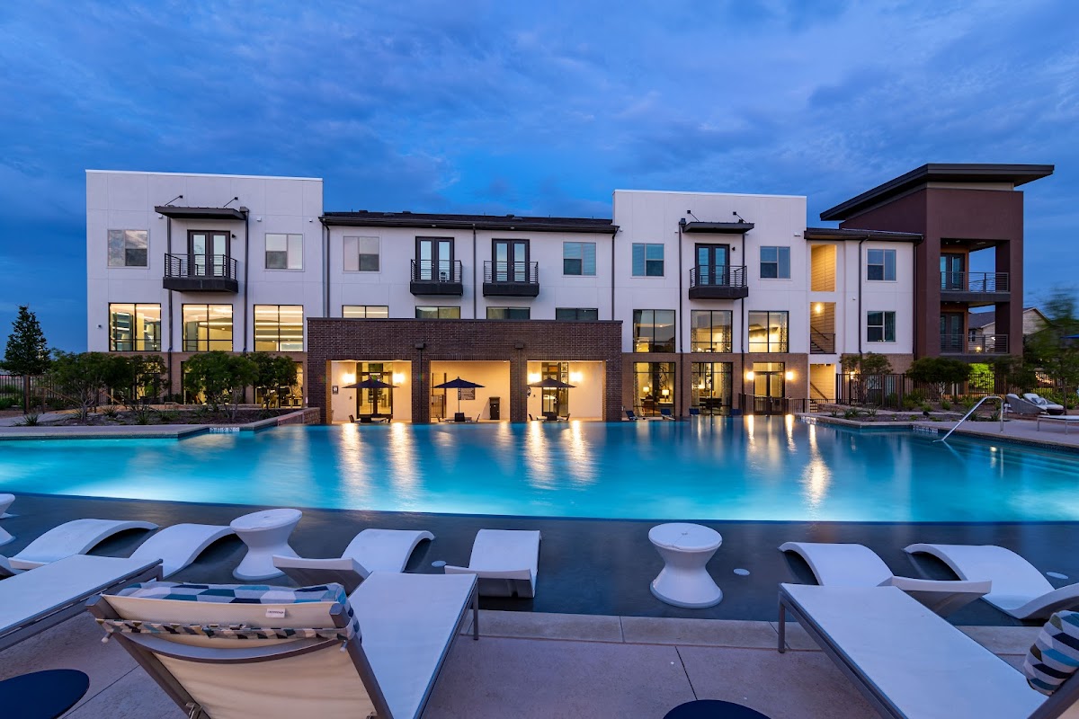 The James at Canyon Creek Apartments apartments in Richardson, TX