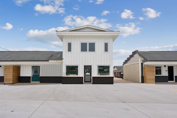 Falls Edge Studios apartments in Cedar Falls, IA