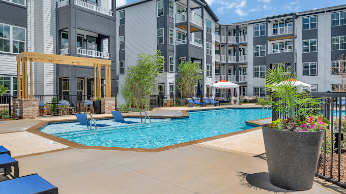 MAA Vale apartments in Raleigh NC