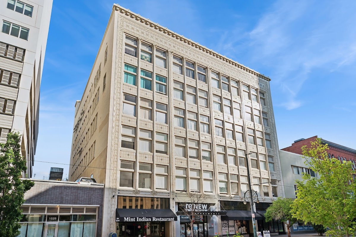 ReNew on Stout apartments in Denver CO