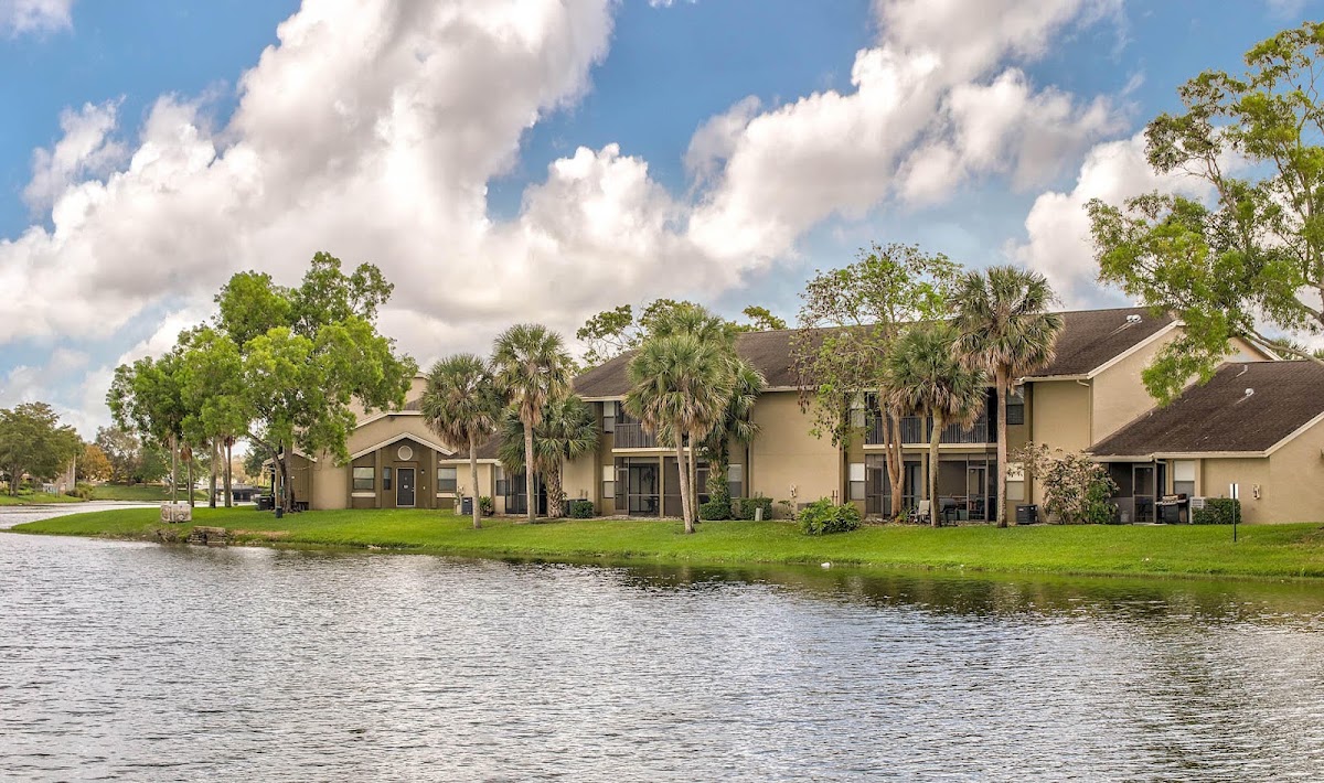 Water's Edge Apartments apartments in Sunrise, FL