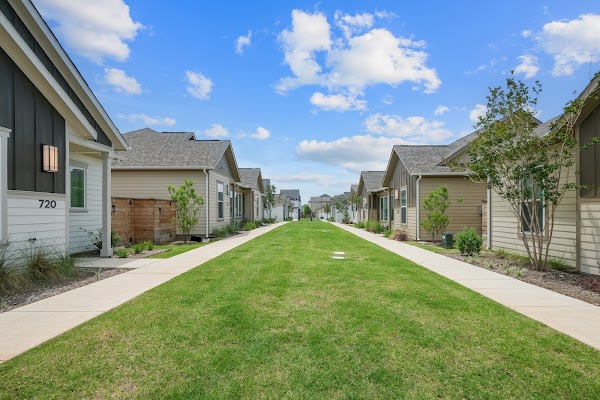 Avendale at Painted Tree apartments in Addison, TX