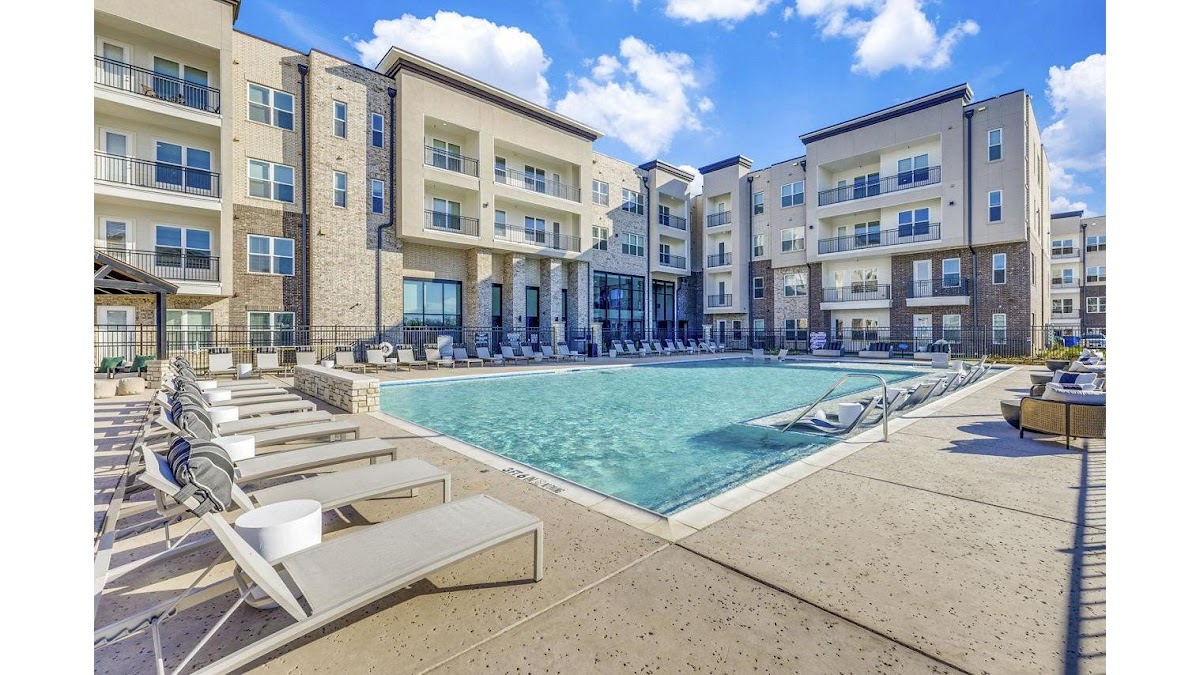 Alpine Ten55 apartments in Addison, TX