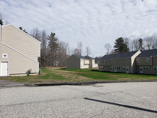 Pleasant View Acres apartments in Lewiston, ME