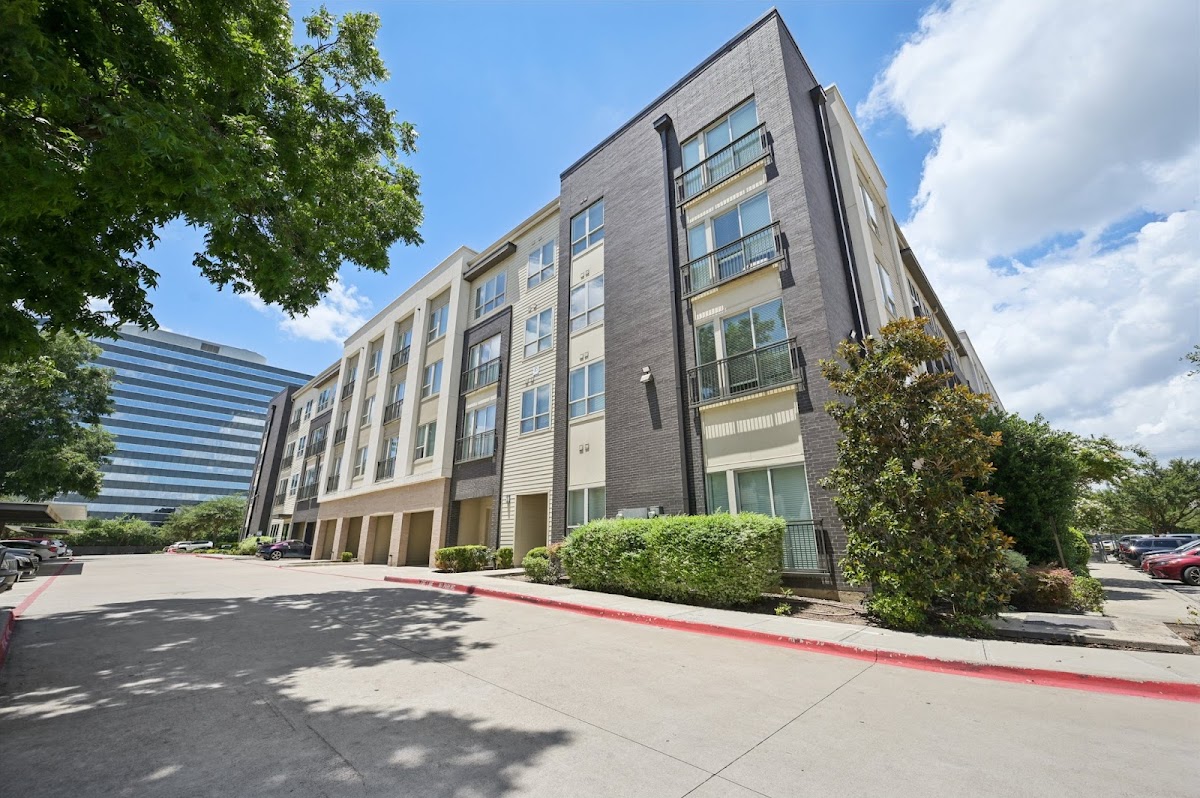 Everra Midtown Park Apartments apartments in Dallas TX
