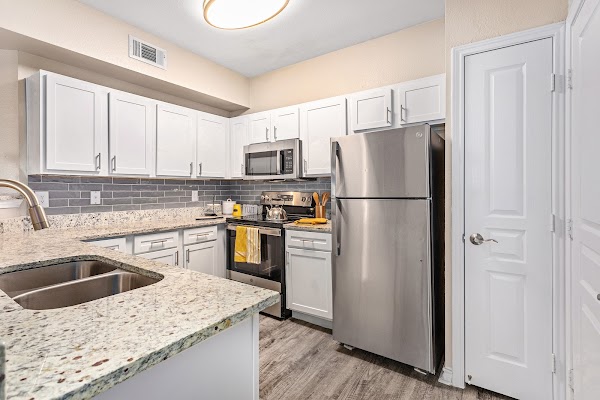 MAA Stonebridge Ranch apartments in Addison, TX