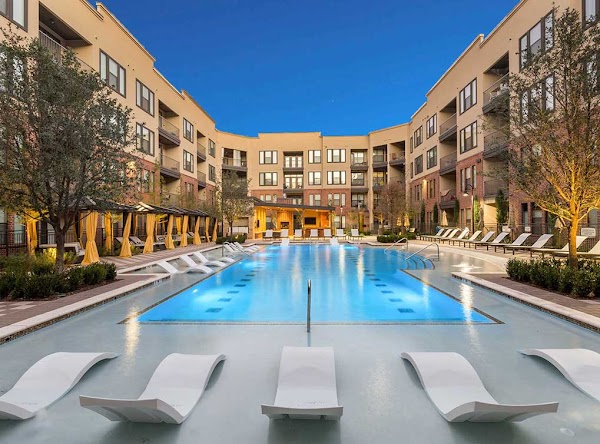 AMLI West Plano apartments in Addison, TX