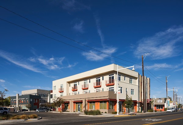 Country Club Lofts apartments in Albuquerque NM