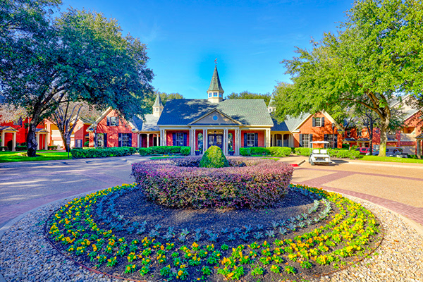 SaddleBrook Apartments apartments in Addison TX