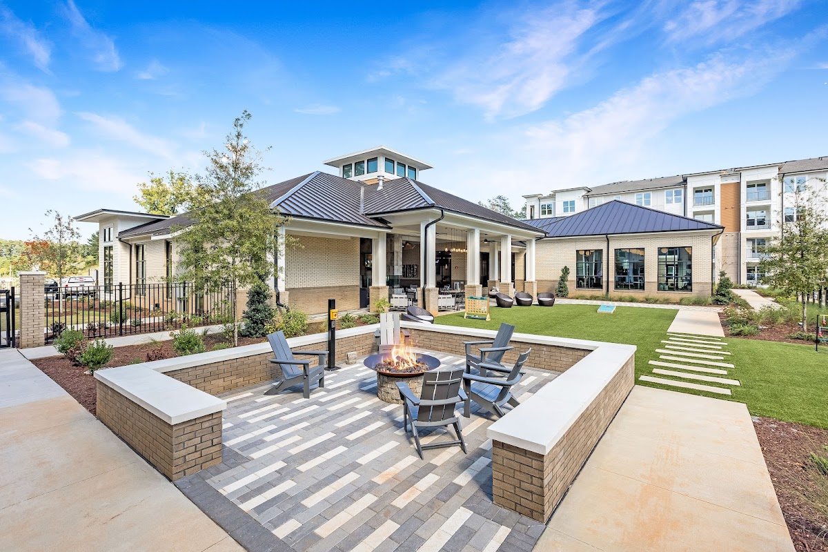 Bainbridge Cary apartments in Cary NC