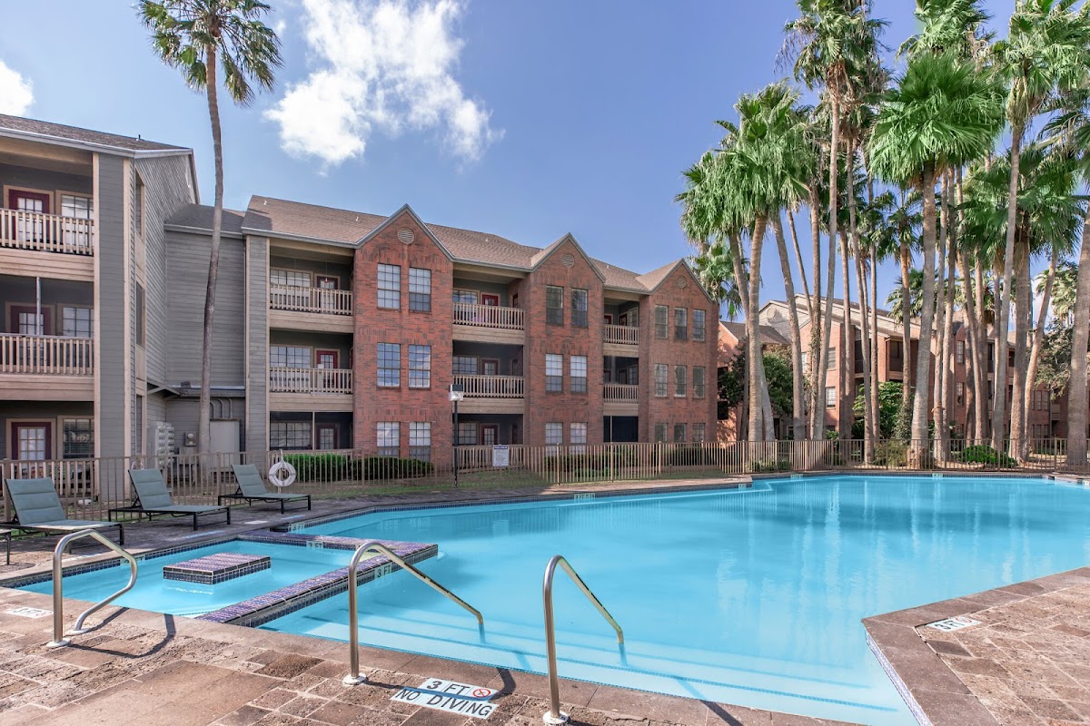 Encino Luxury Apartments apartments in Mcallen TX