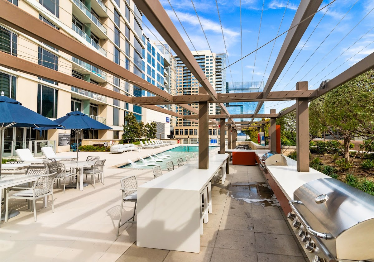 Cortland on McKinney apartments in Dallas TX