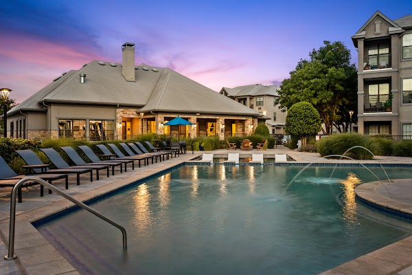 Stonebriar Pines Apartments apartments in Addison TX