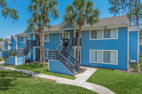 The Verandahs at Hunt Club apartments in Apopka, FL